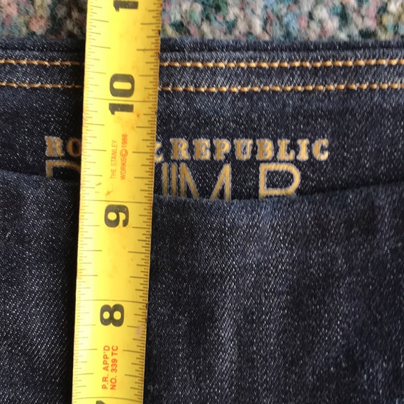 Rock & Republic RX Fever Pull-on Slimming Jeans - Picture 14 of 15